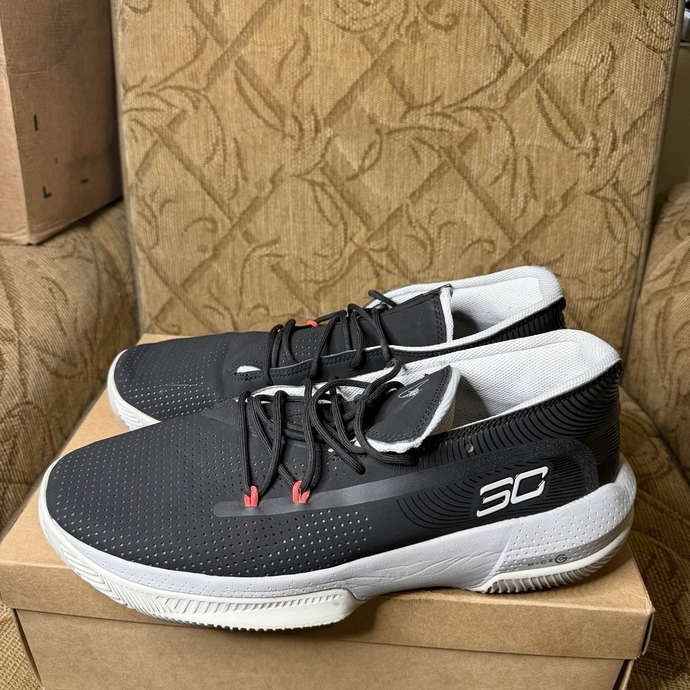 Under Armour Curry 3Zer0 III Black Mod Gray 3022048-001 Men's Size 14 Basketball